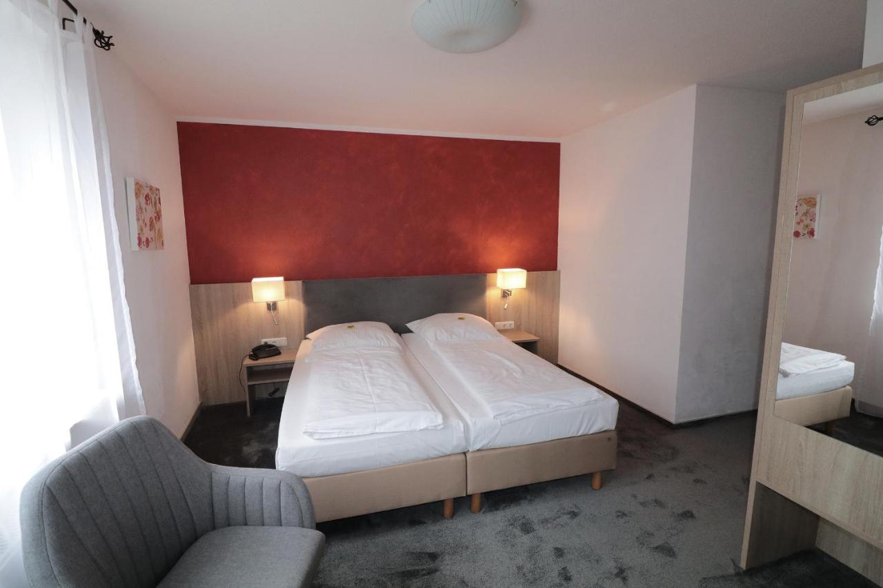 Hotel Central Zeven Exterior photo